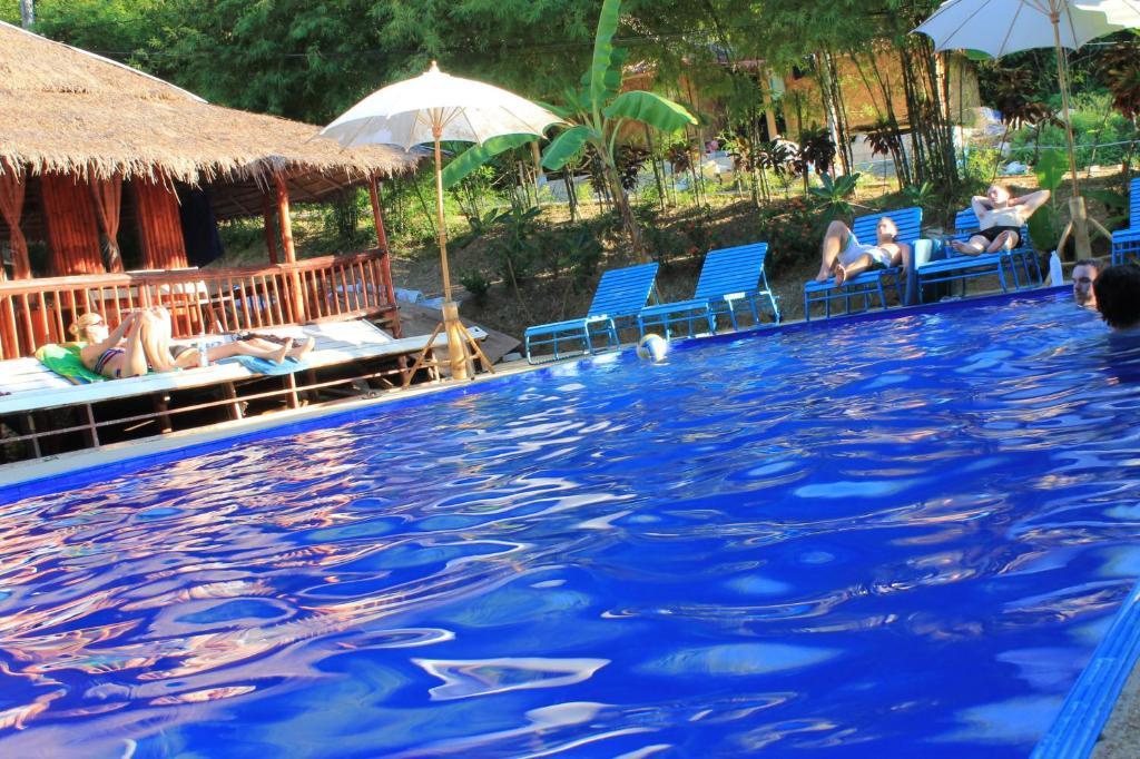 Bamboo Mountain View Phi Phi Resort Esterno foto